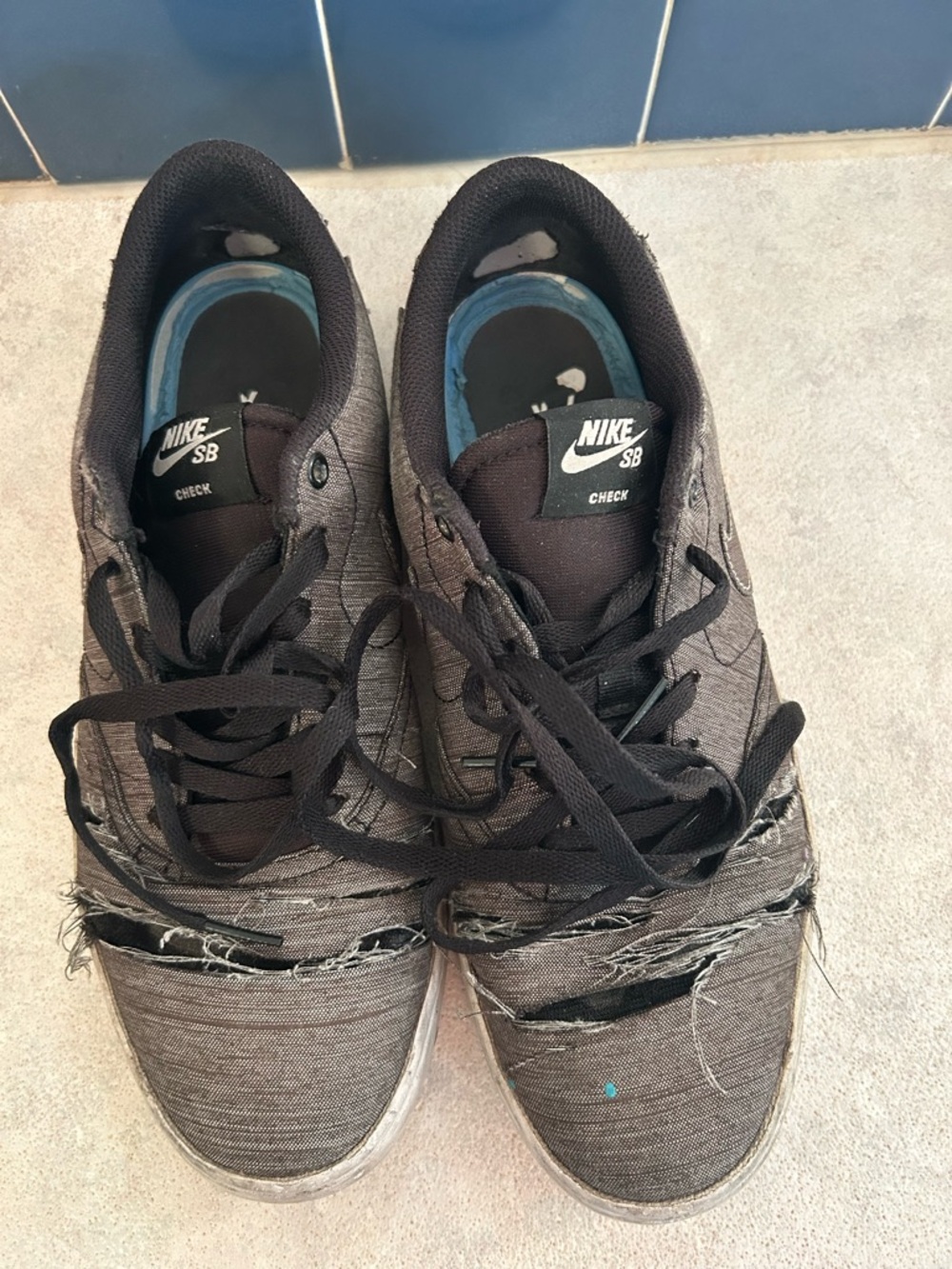 Nike SB Gray and Black Low Top Sneakers